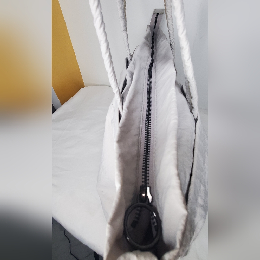 lululemon athletica Silver Grey Multipocket Tote Bag - Picture 5 of 16
